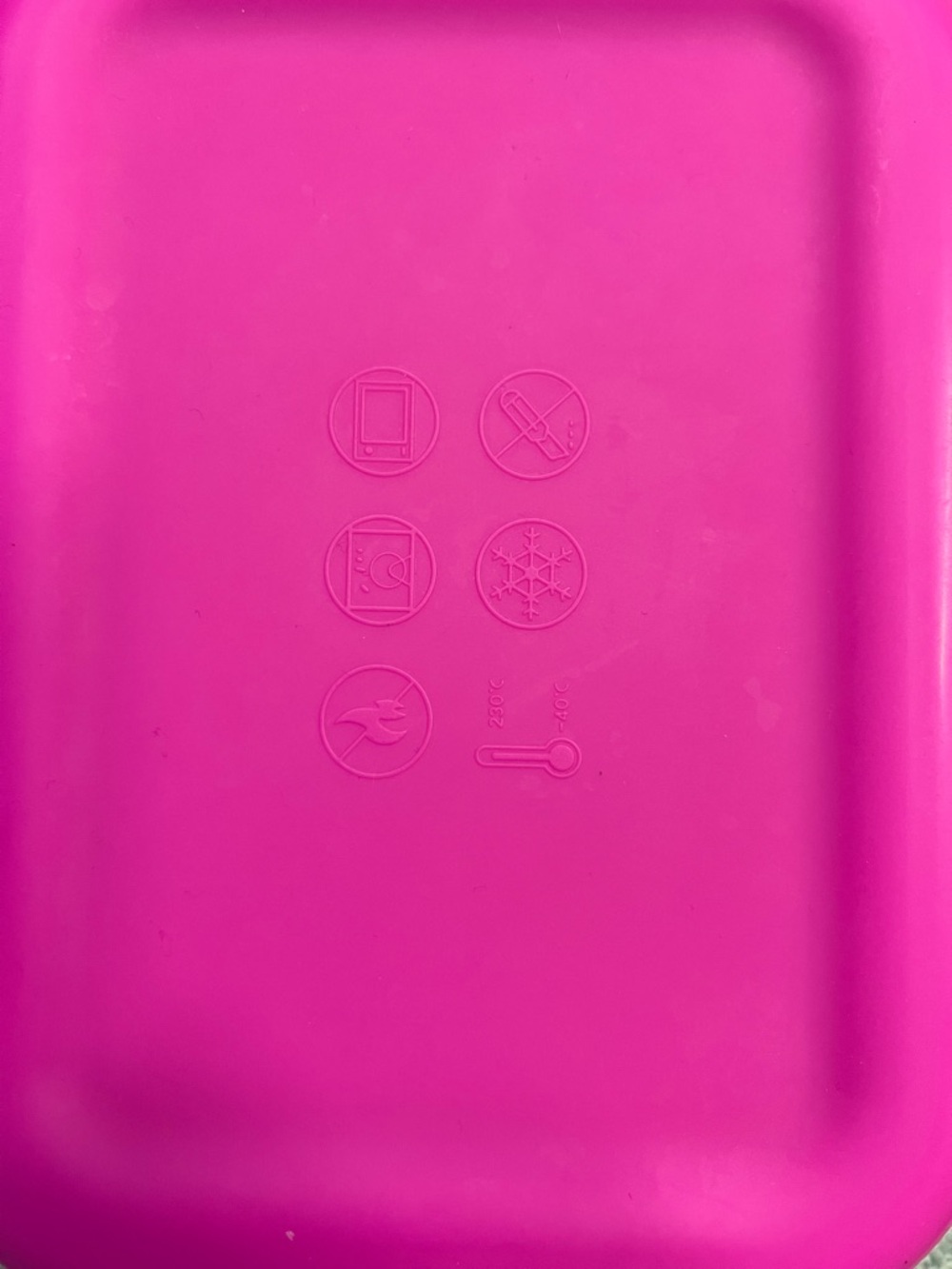 TYPO Bright Pink Lunch Box / Storage Container - Picture 8 of 9